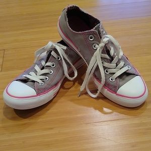 🌟Pink and Grey Converse All Stars 🌟